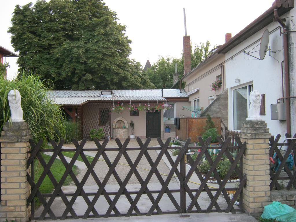 Kitti Apartman Balatonboglár Chambre photo